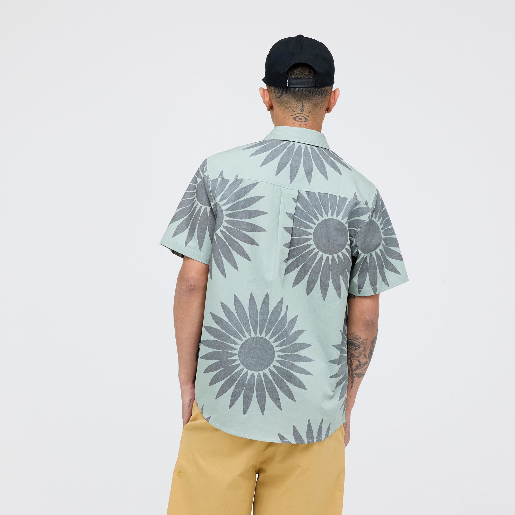 Stance Bales Button Up T-Shirt Sea Green |model