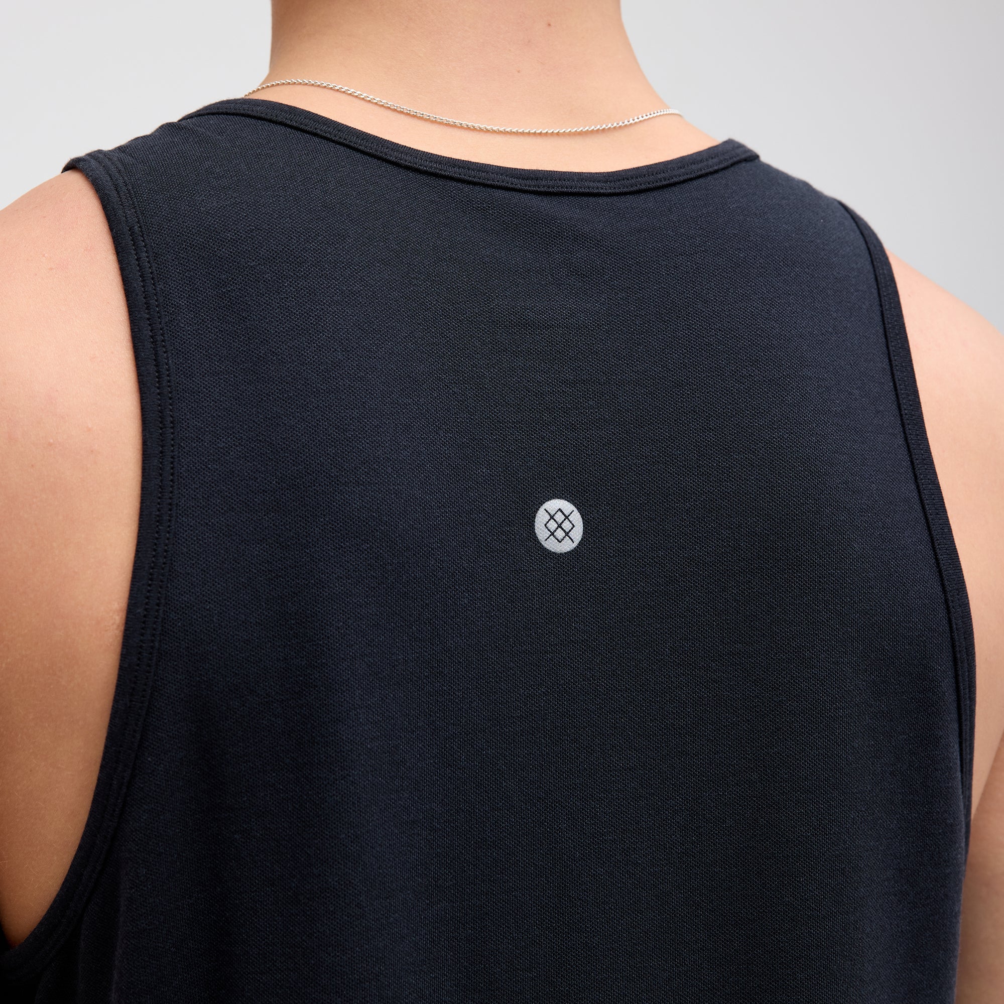 Stance Fragment 2.0 Tank Black |model