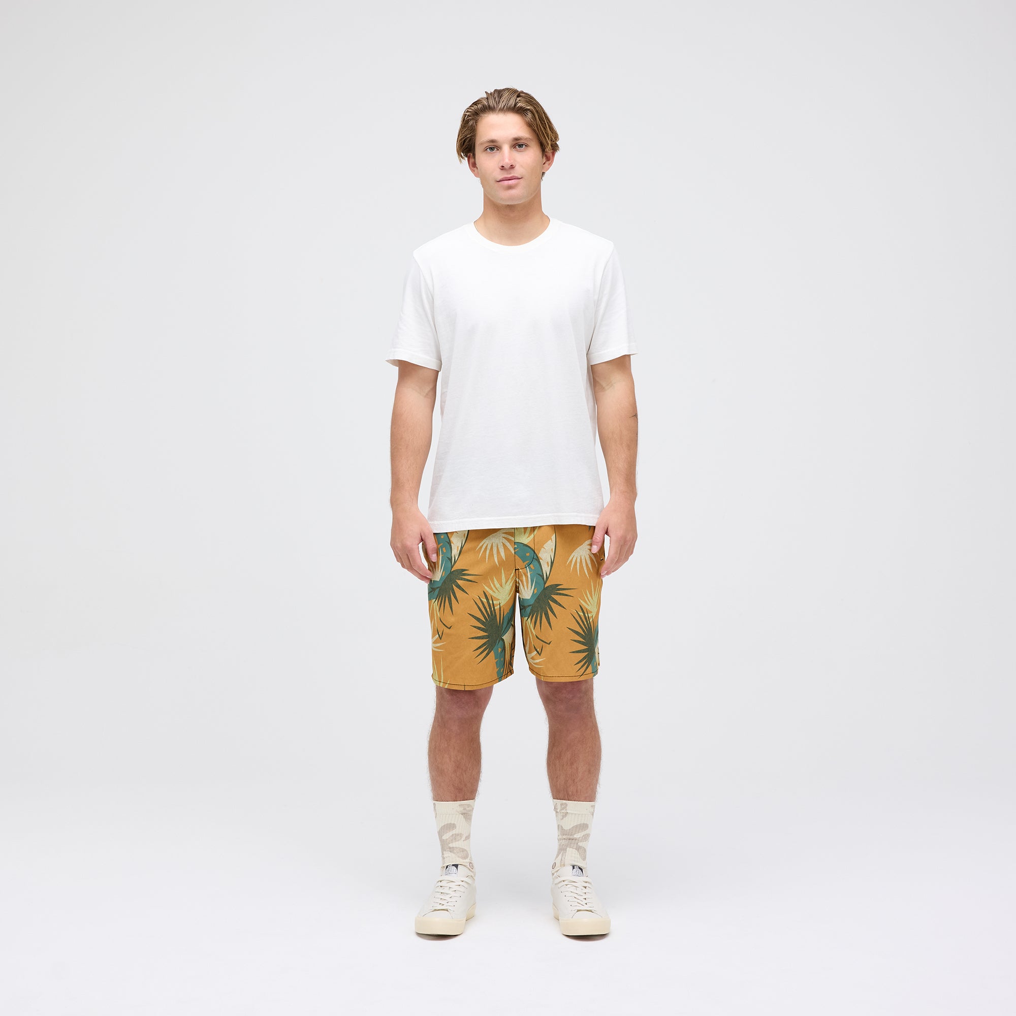 Stance Studio Organic Cotton Tee Canvas |model