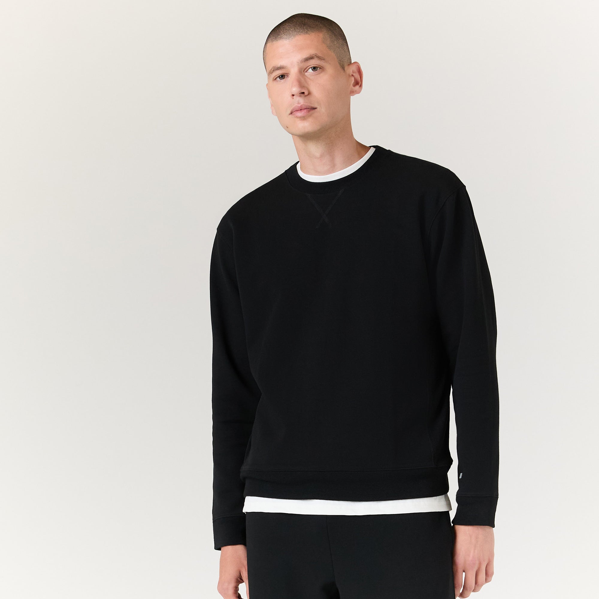 Stance Aura Crew Sweatshirt Black |model