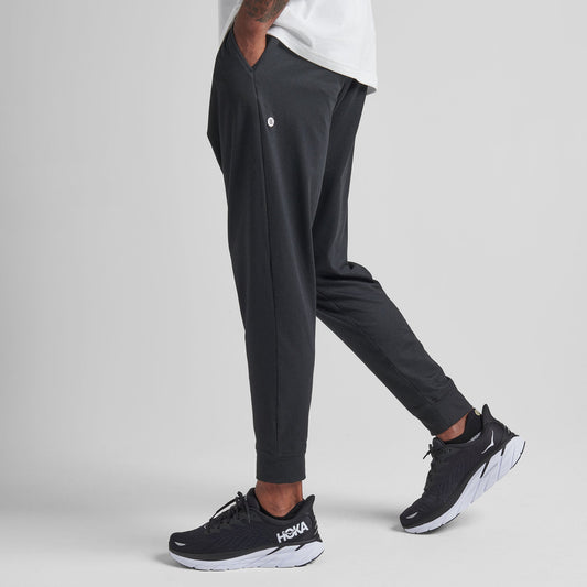 Stance Shelter Jogger Black |model