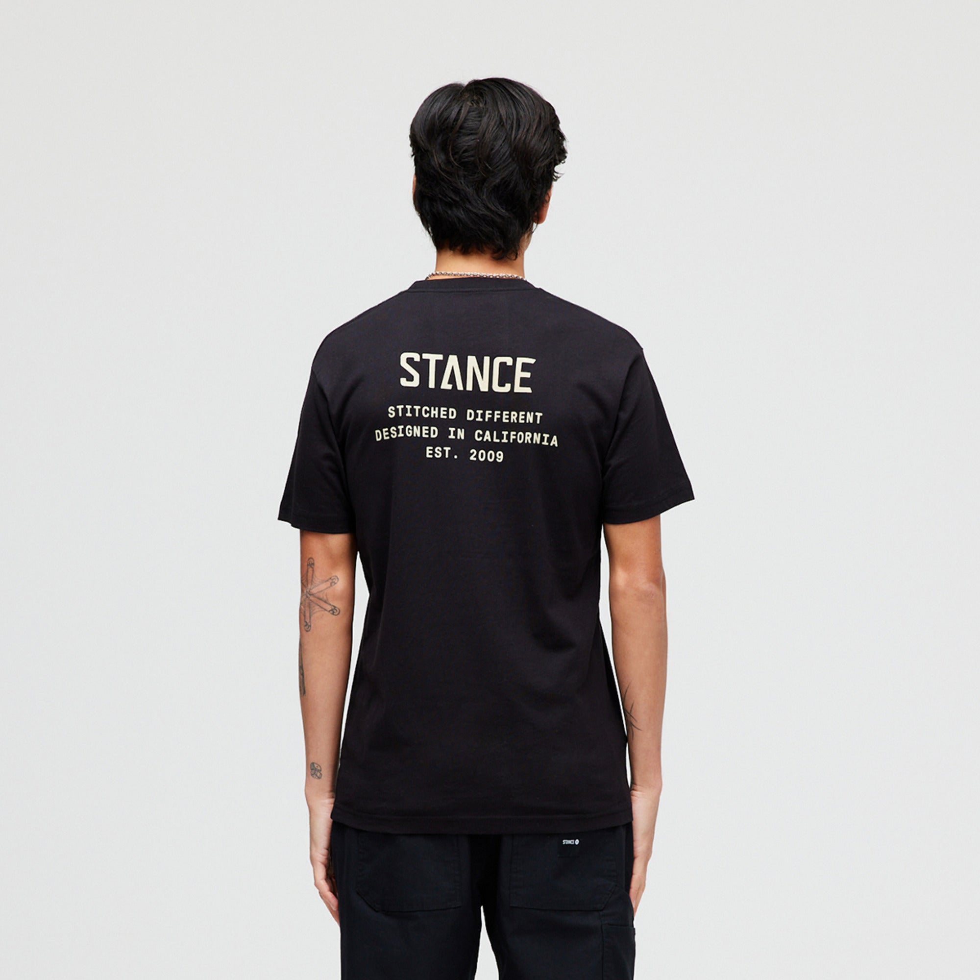 Stance Established T-Shirt Black |model