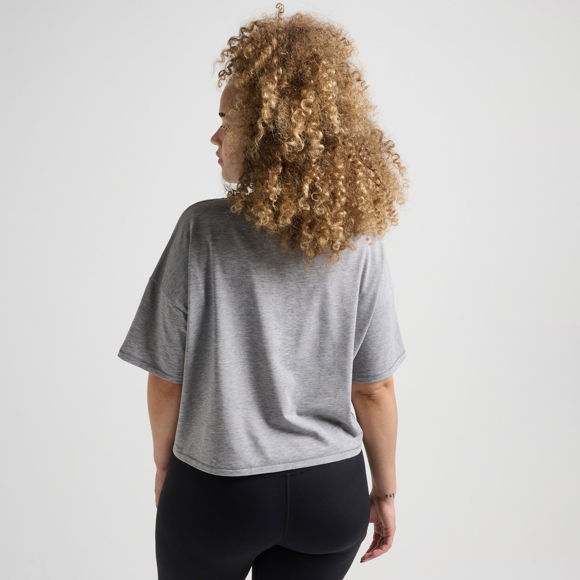 Stance Women's Lay Low Boxy T-Shirt Heather Grey |model